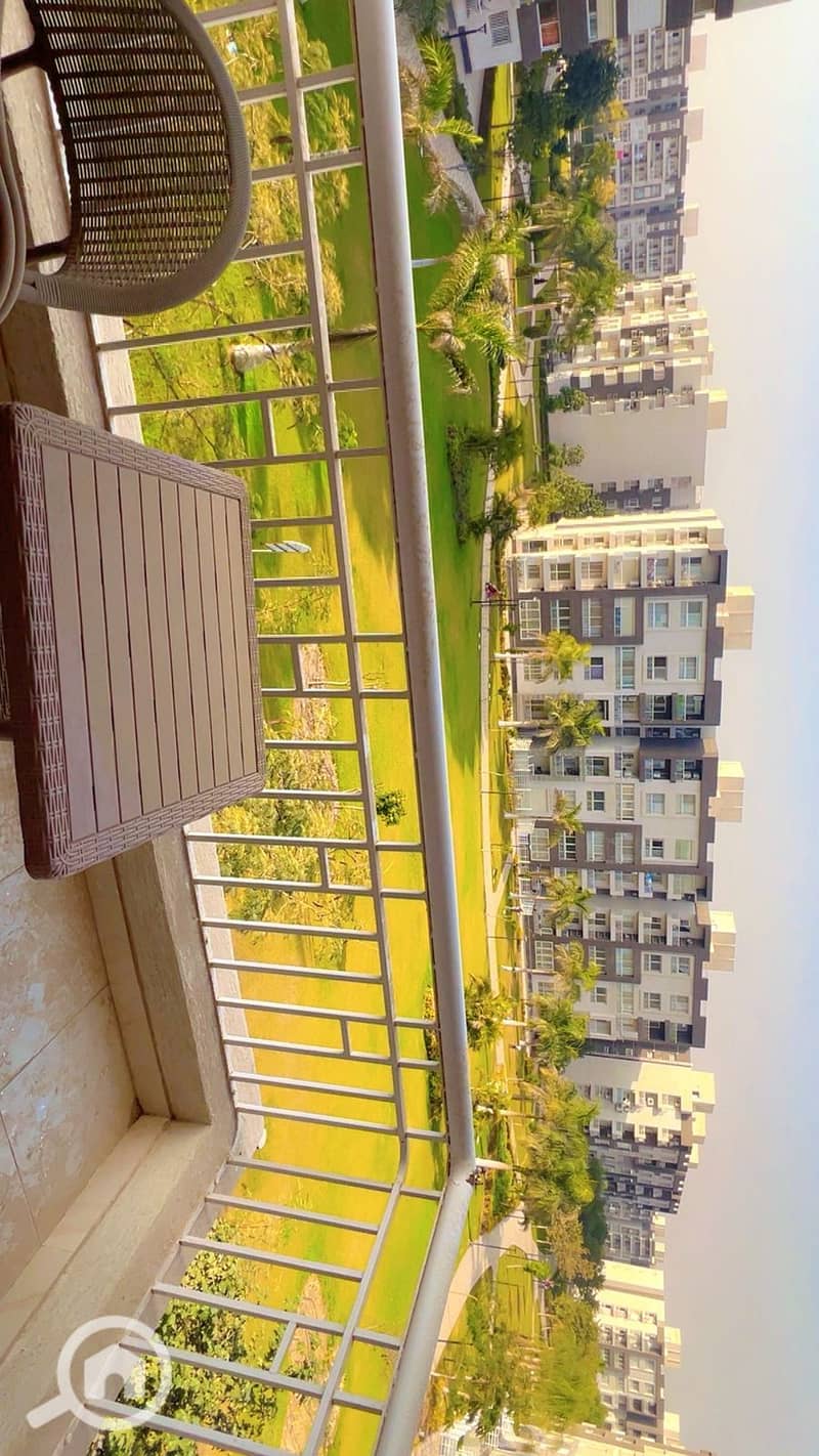 9 1000909714. jpg