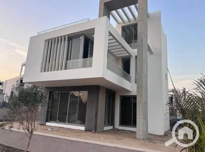 4 Bedroom Villa for Sale in 6th of October, Giza - IMG-20250721-WA0816. jpg