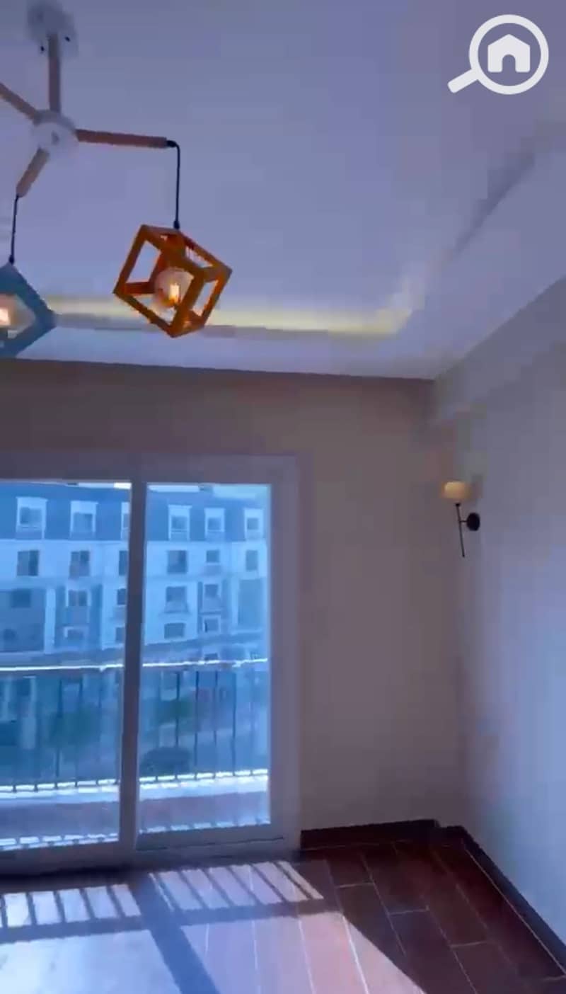 5 102379. jpg