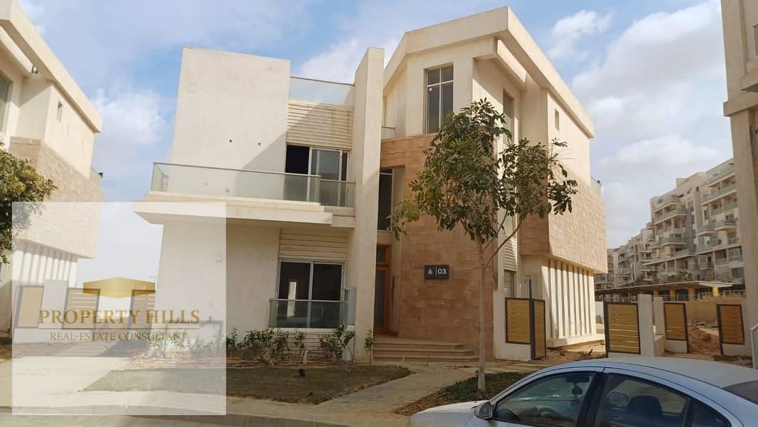 4 a8242b97-9ec6-450e-8b39-30a21b715ea4. jpg