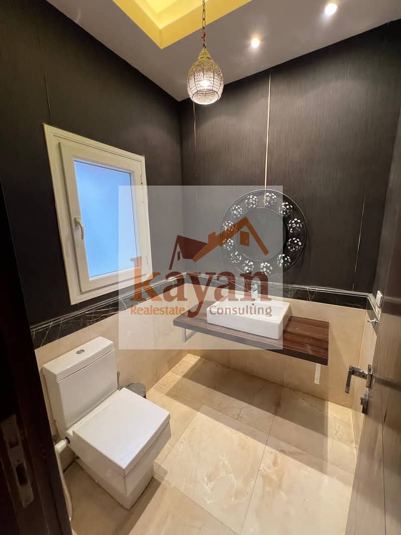 4 7aa76a45-79ab-412c-89a8-0f608792a052. jpg