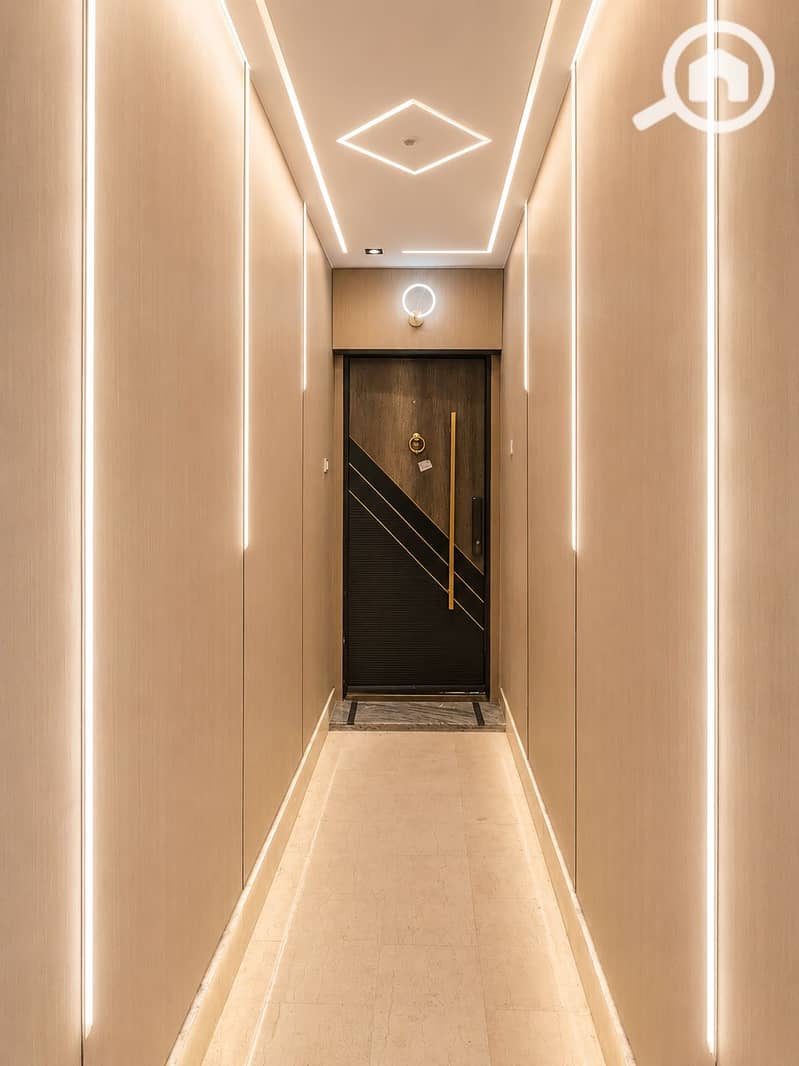 11 Apartment 2 entrance. PNG