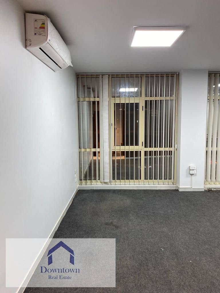 9 10ec7b04-cfa5-49e1-9cd2-d76c1d1778d4. jpg