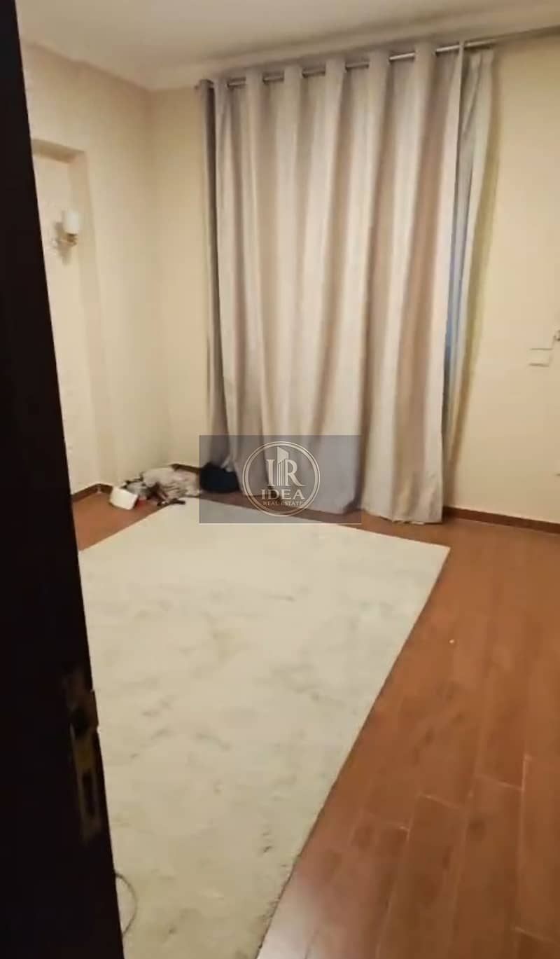8 1000506814. jpg