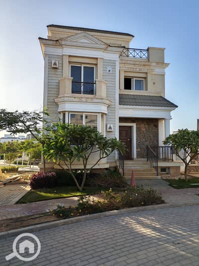 5 Bedroom Villa for Sale in 6th of October, Giza - 1. jpeg