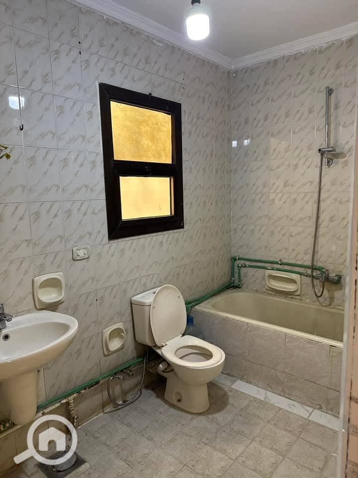 9 1000524688. jpg