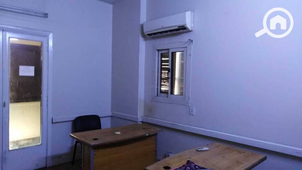 21 27 code1048dt. jpg