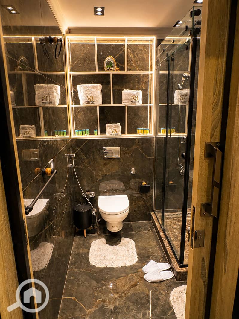 8 Bathroom apartment 2 warm light. PNG