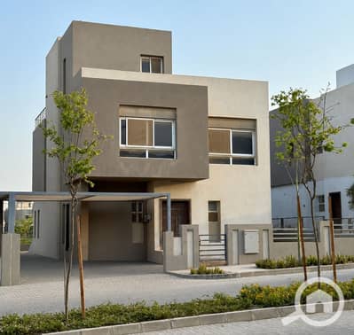 5 Bedroom Villa for Sale in Sheikh Zayed, Giza - ChatGPT Image 11 مايو 2026، 01_48_52 م. png