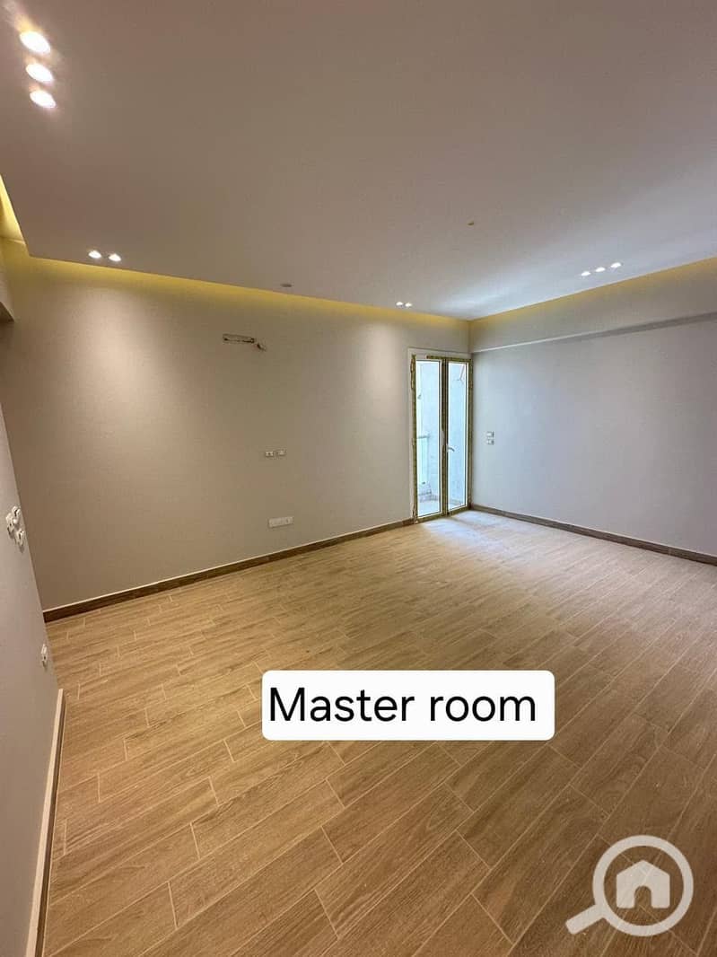 8 1000173056. jpg