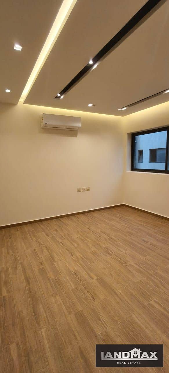 4 WhatsApp Image 2026-09-10 at 1.12. 47 PM (1). jpeg