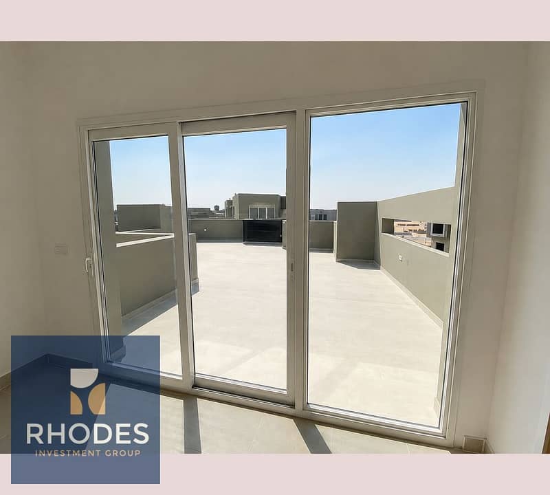 10 empty_room_terrace_balanced_daylight_16K. jpg
