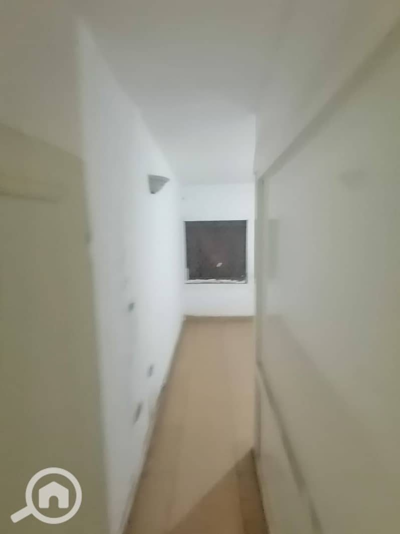 12 2586. jpg
