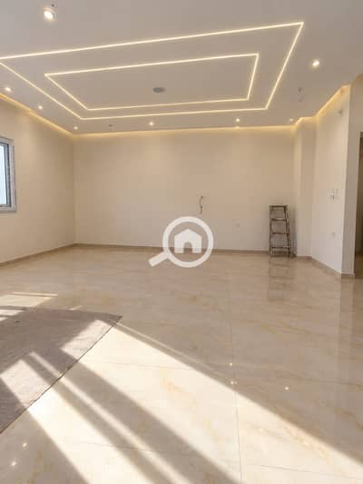 3 Bedroom Flat for Rent in Sheikh Zayed, Giza - IMG-20260910-WA0032. jpg 3 Bedroom Flat for Rent in Sheikh Zayed, Giza - IMG-20260910-WA0032. jpg