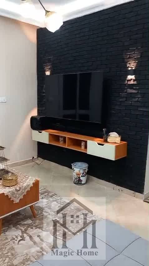 2 ezgif-frame-042. jpg