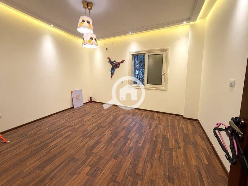 3 76688. jpg