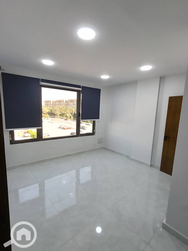 5 1000255925. jpg