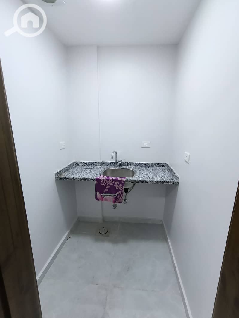 9 1000255923. jpg