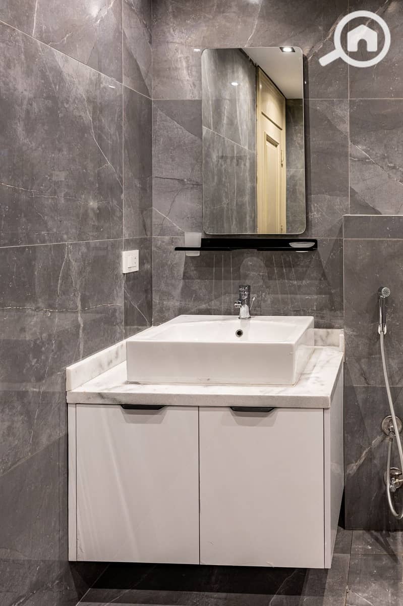 5 907181. jpg