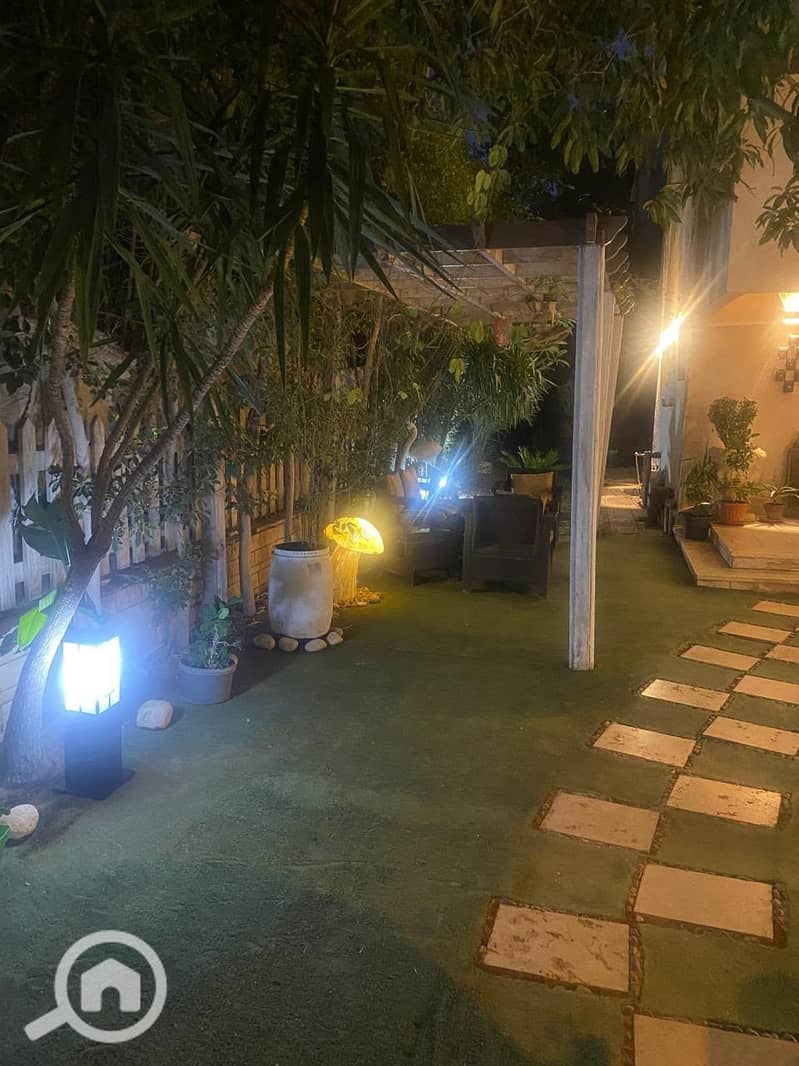 2 1002232772. jpg
