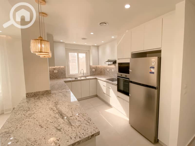 15 Kitchen4. jpg