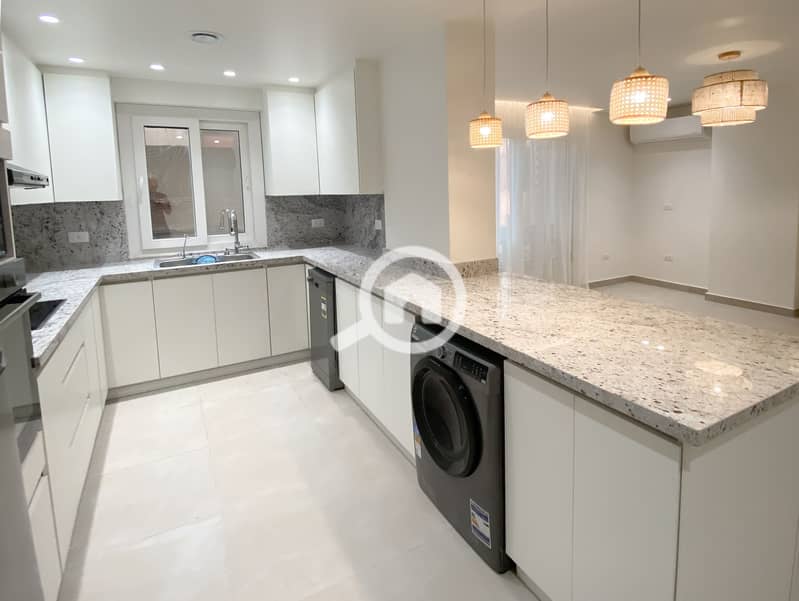 18 Kitchen7. jpg