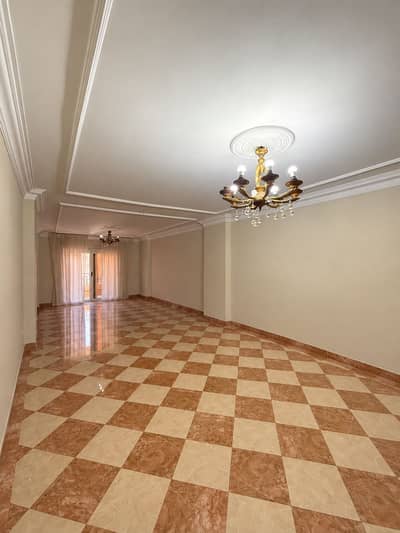 3 Bedroom Apartment for Sale in Faisal, Giza - شقه للبيع في فيصل - شارع العشرين فيصل الرئيسي - 170م من المالك 3 Bedroom Apartment for Sale in Faisal, Giza - شقه للبيع في فيصل - شارع العشرين فيصل الرئيسي - 170م من المالك