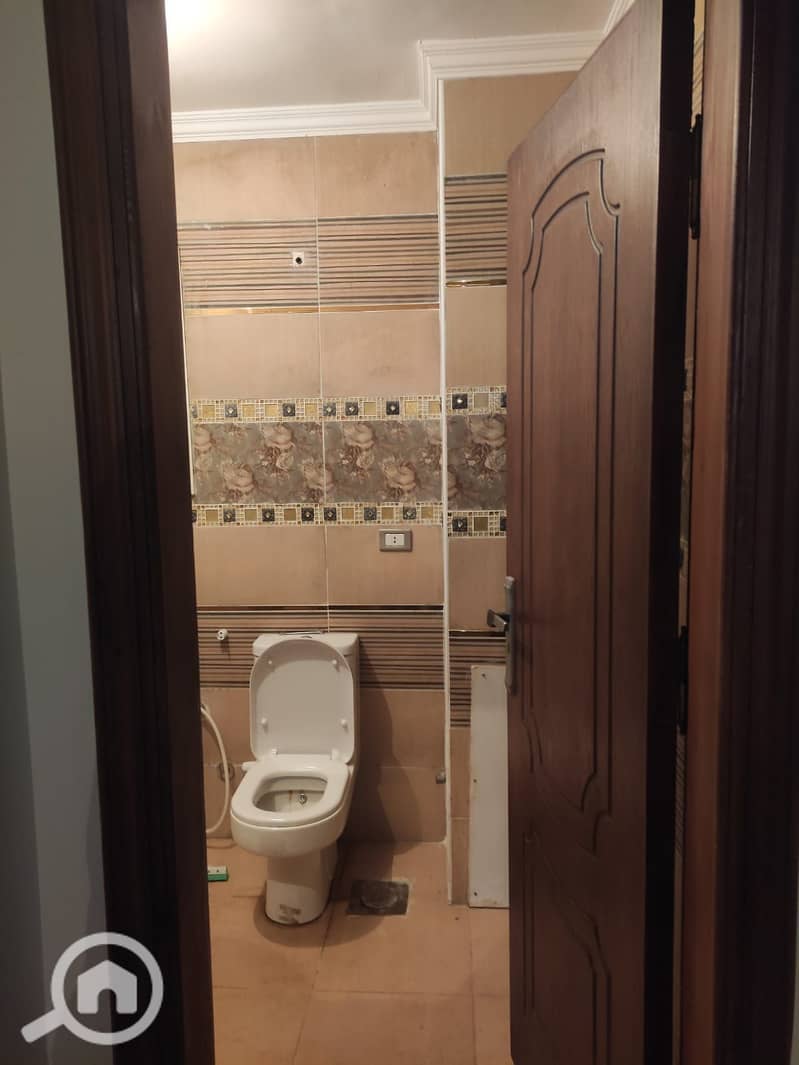 4 1000847619. jpg