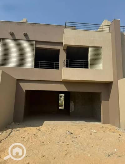 4 Bedroom Townhouse for Sale in 6th of October, Giza - 7ce66709-2c21-481a-a679-1c7bc36e3919. jpg 4 Bedroom Townhouse for Sale in 6th of October, Giza - 7ce66709-2c21-481a-a679-1c7bc36e3919. jpg