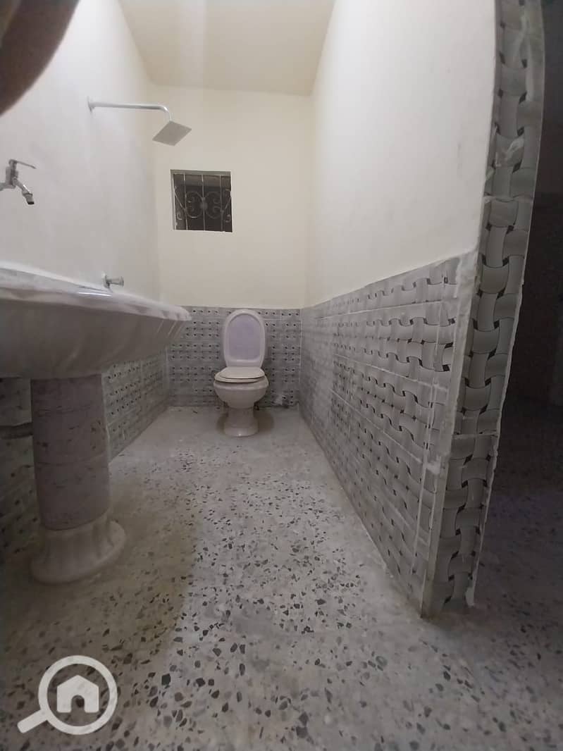8 1000099483. jpg