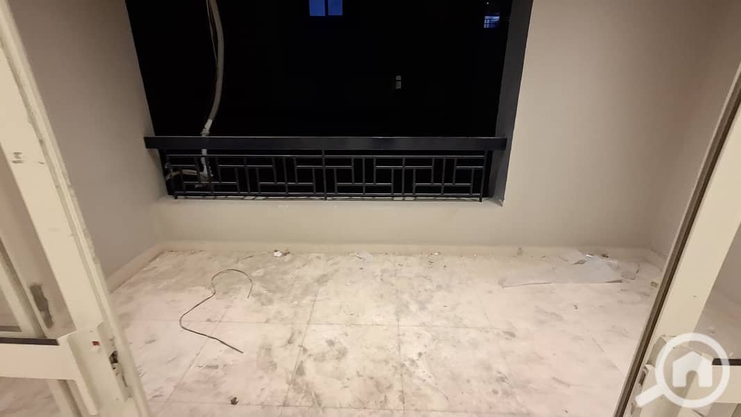 4 e3b991ca-5980-4422-aef2-5ddd46b5f8e2. jpg