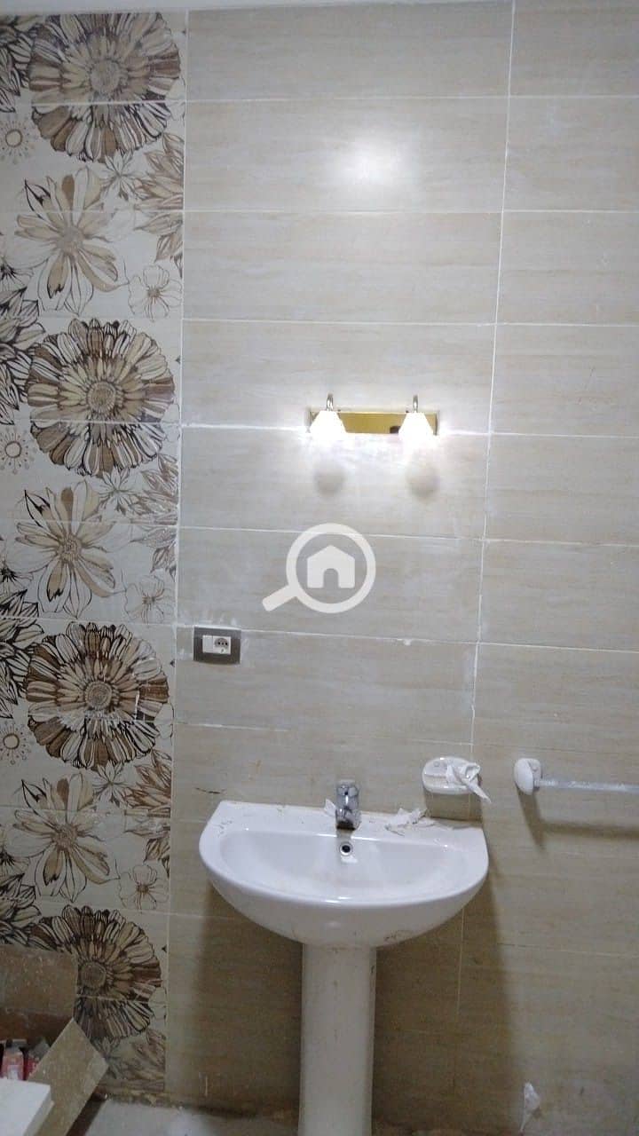14 712b1d76-3e87-4ef0-8ab3-ae93b6e3938c. jpg