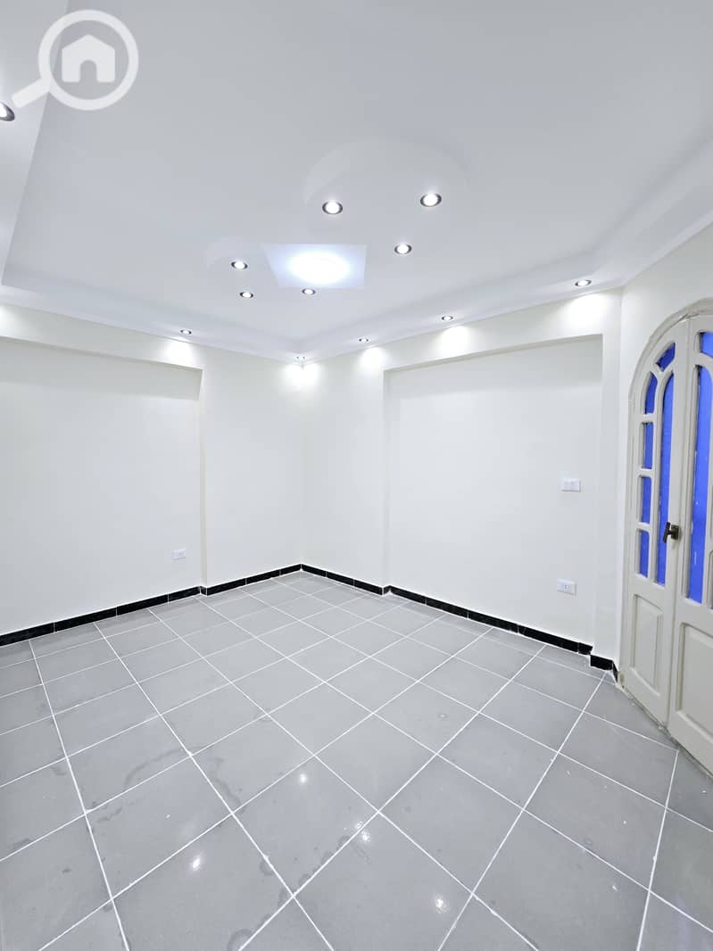 8 1001104281. jpg