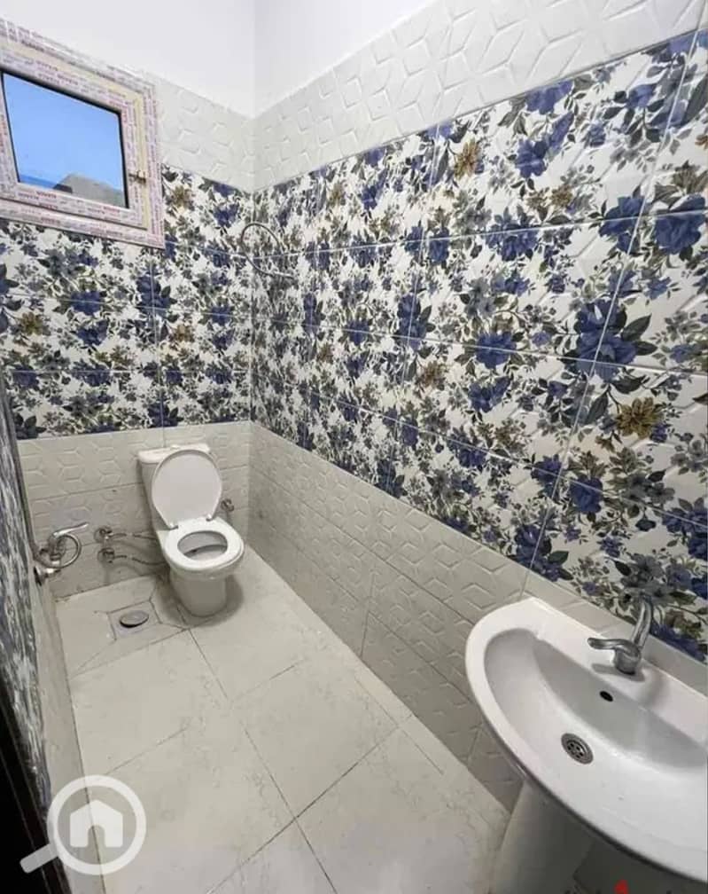 35 8562. jpg