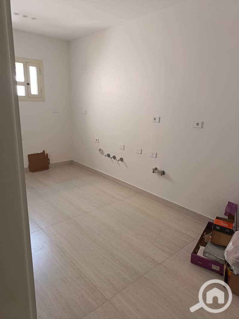 8 1000466637. jpg