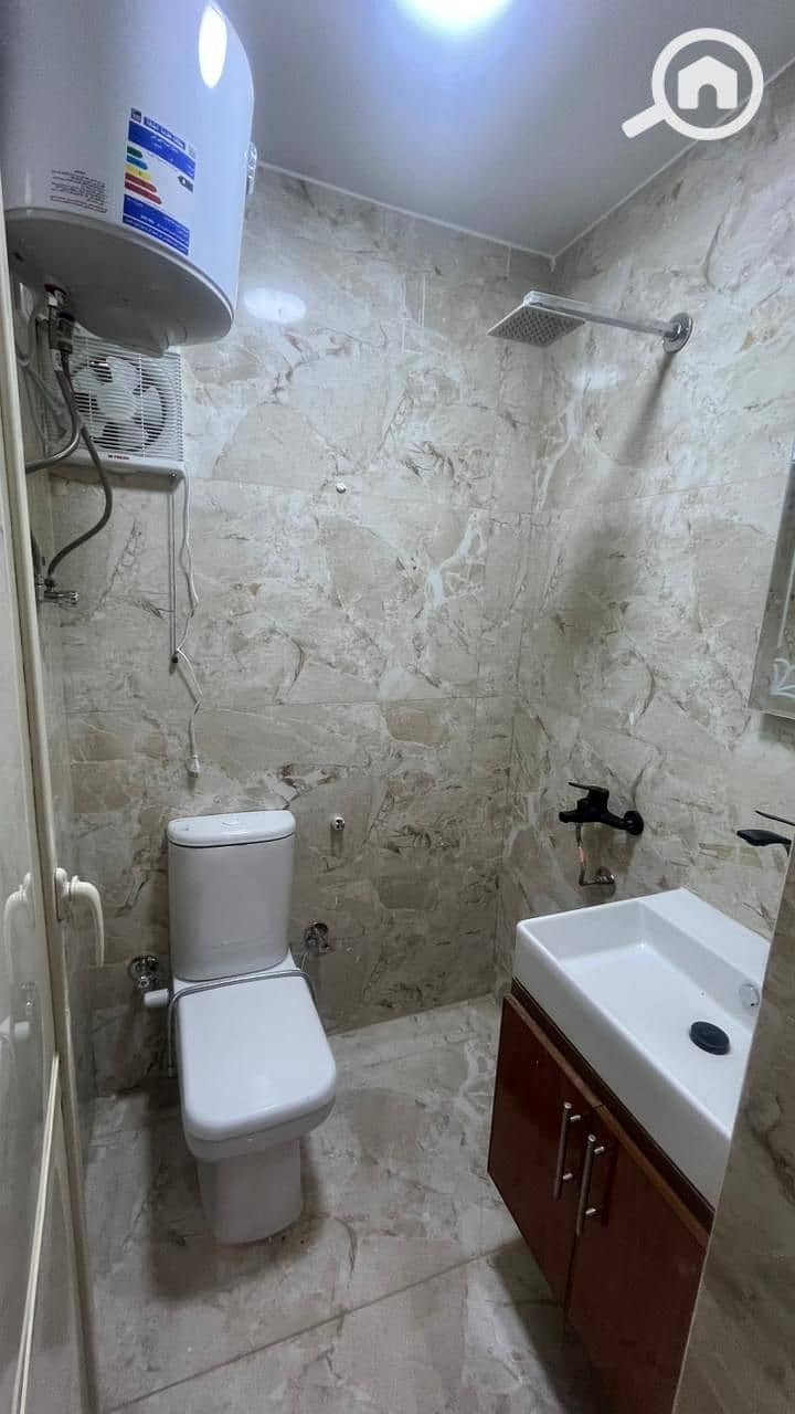 4 1000124930. jpg