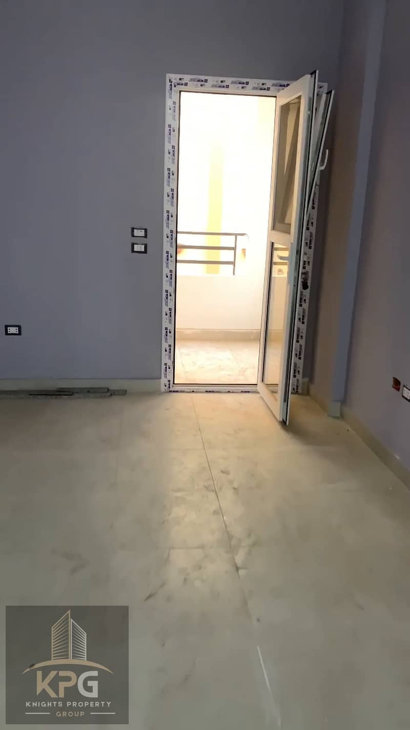 6 apartment_02. jpg