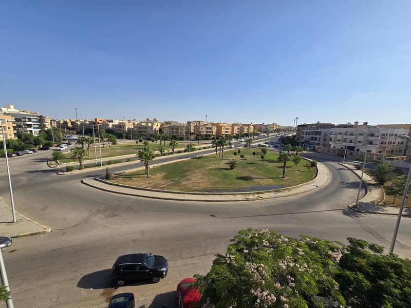 روف كامل للبيع ٤٠٨ متر بالحى ٨ بالشيخ زايد روف كامل للبيع ٤٠٨ متر بالحى ٨ بالشيخ زايد