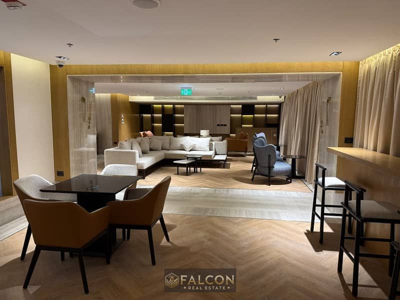 8 e5851034-665d-412e-ae8b-b18a122ec494. jpg