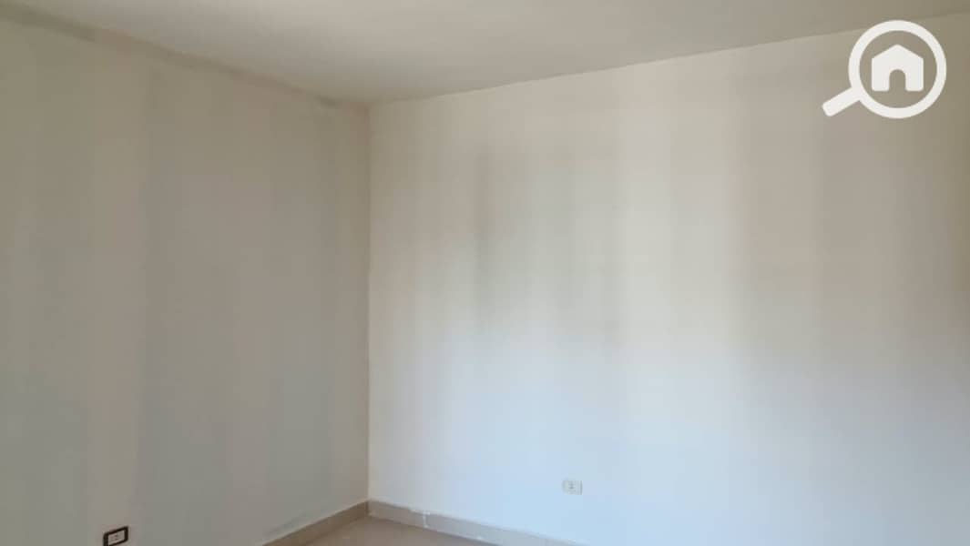 8 1000092082. jpg