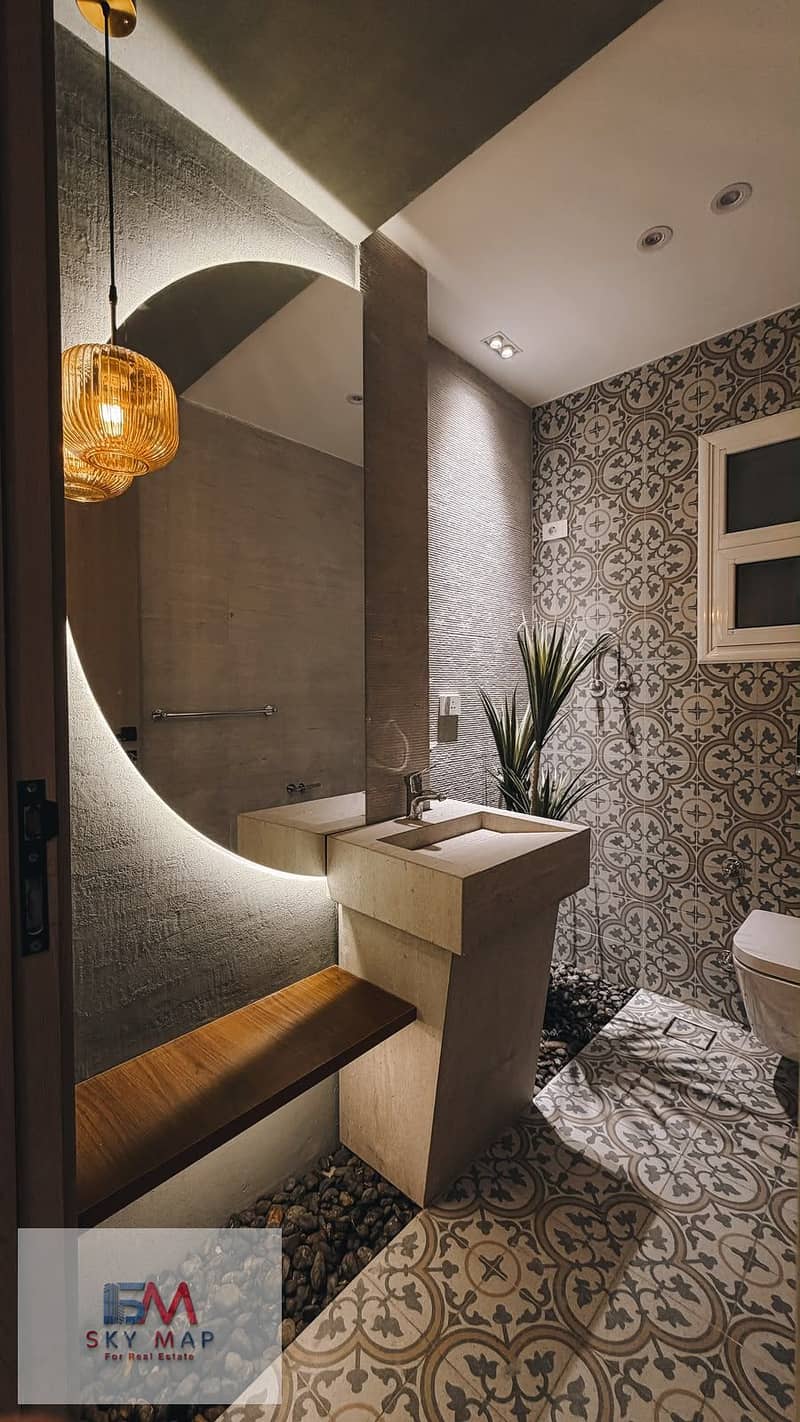 10 d7de85df-8f24-40f4-841b-9e0d97cf7778. jpg