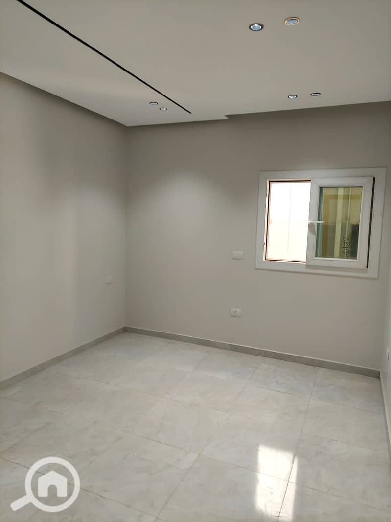 7 1001319139. jpg