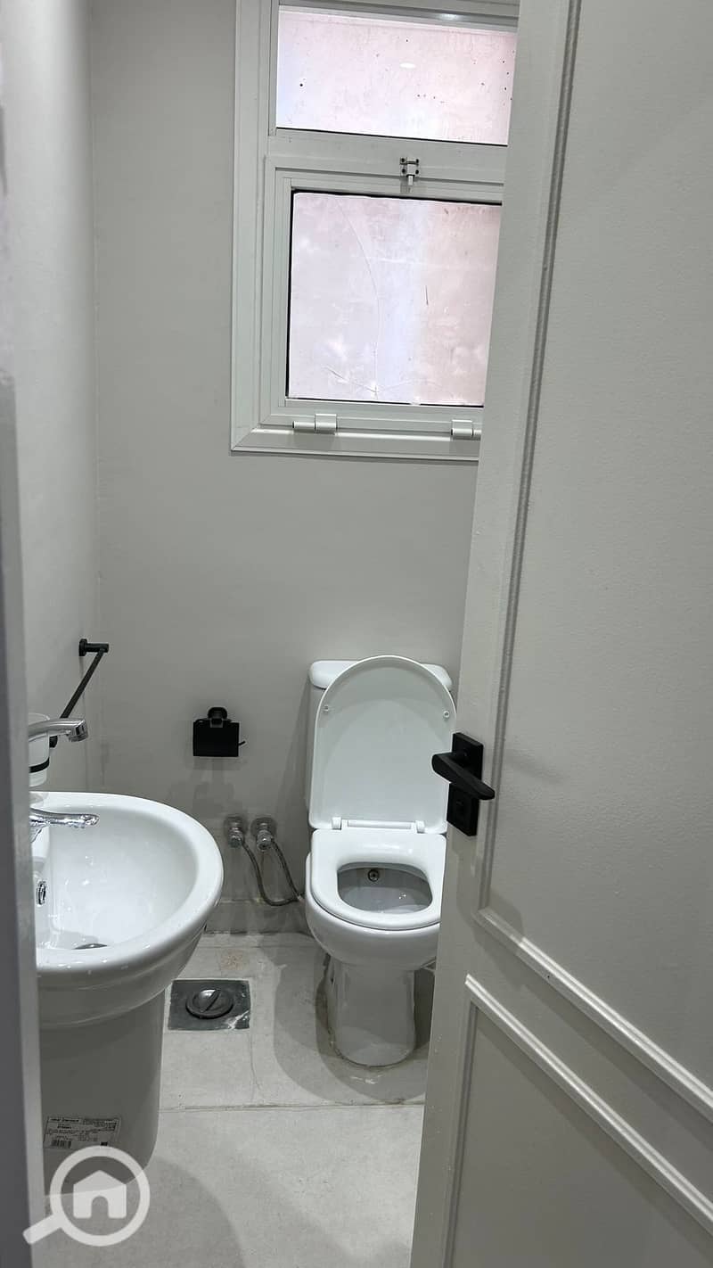 7 62704. jpg