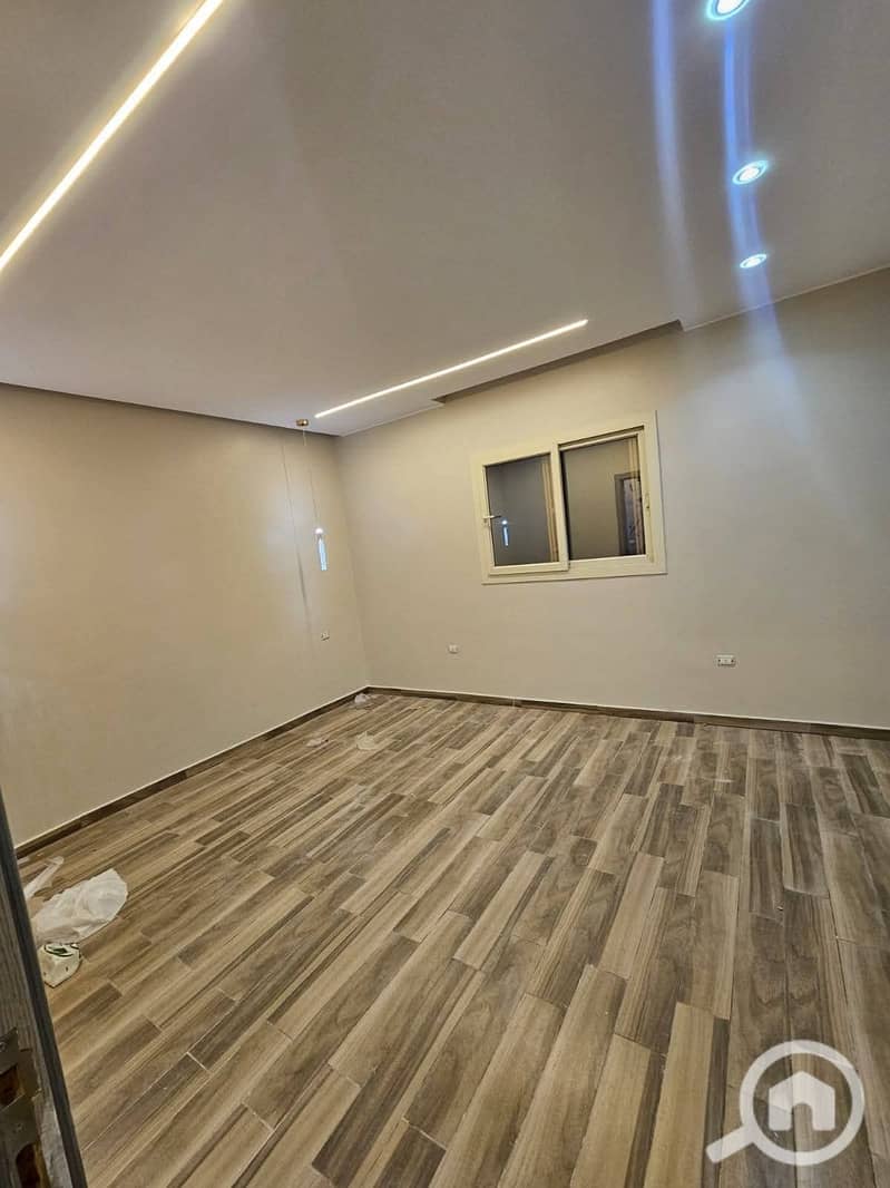 6 1000092300. jpg