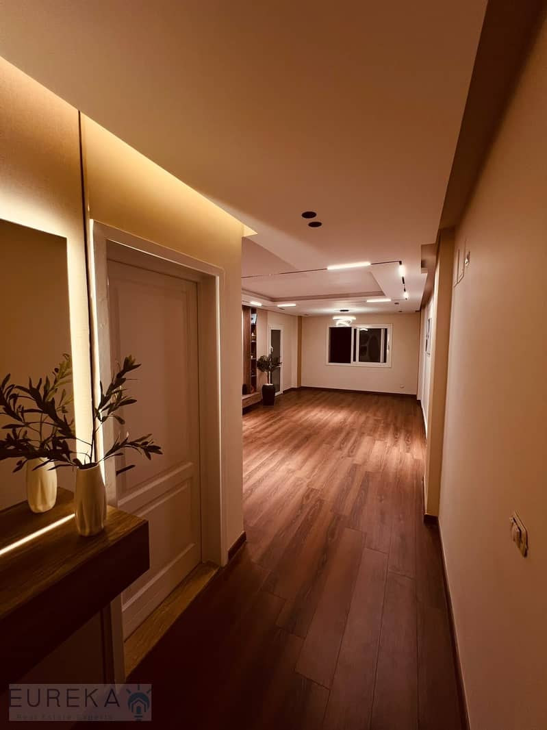 4 6bf4ed77-027a-479c-9775-8ba038cad99f. jpg