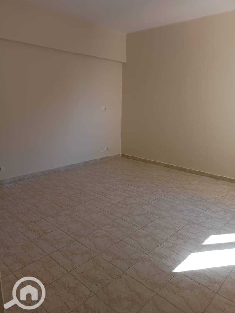 7 1001078916. jpg