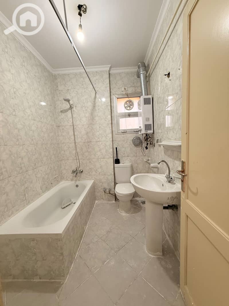 4 16979297-8b89-4887-bd55-aa7f643ab480. jpg