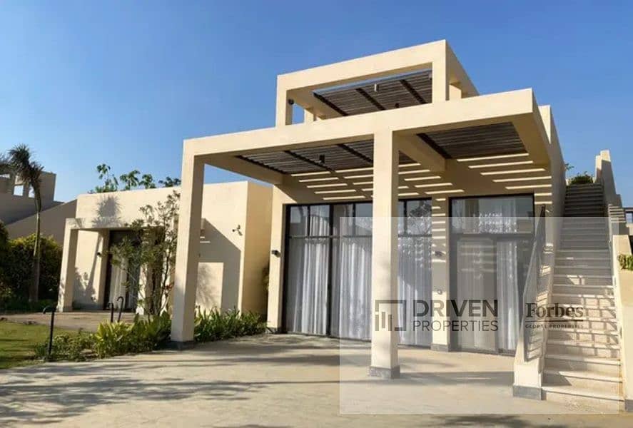 2 one story villa o west (7). jpg