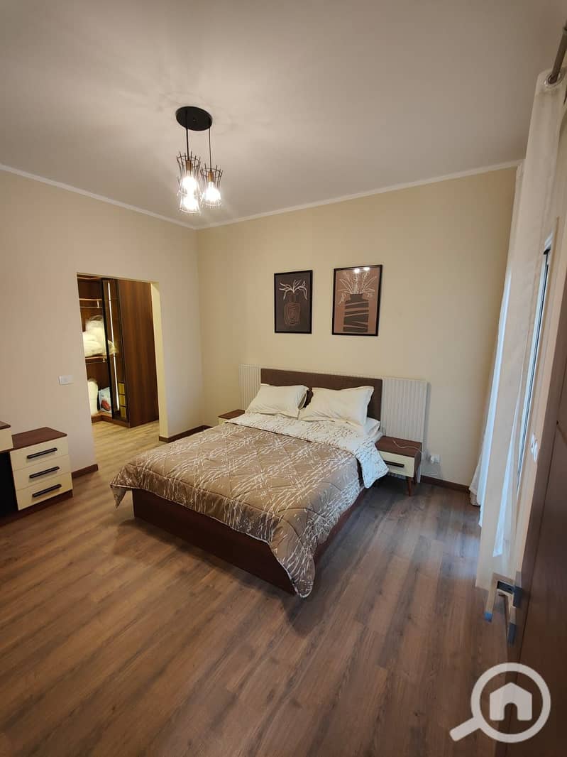 6 305e054e-b66d-446f-b190-165d44c3d163. jpeg