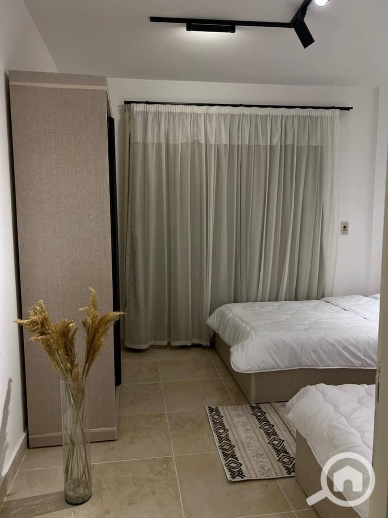 24 4ea86886-df8d-46bd-ab28-5fc389daf0bd. jpg